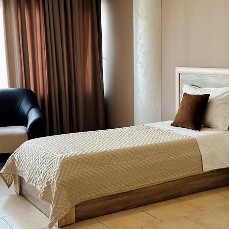 Hotel Terminal Tirana Bregu i Lumit Luaran gambar