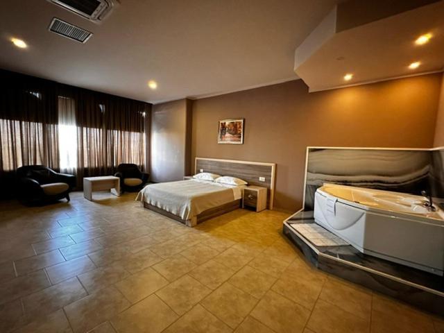 Hotel Terminal Tirana Bregu i Lumit Luaran gambar