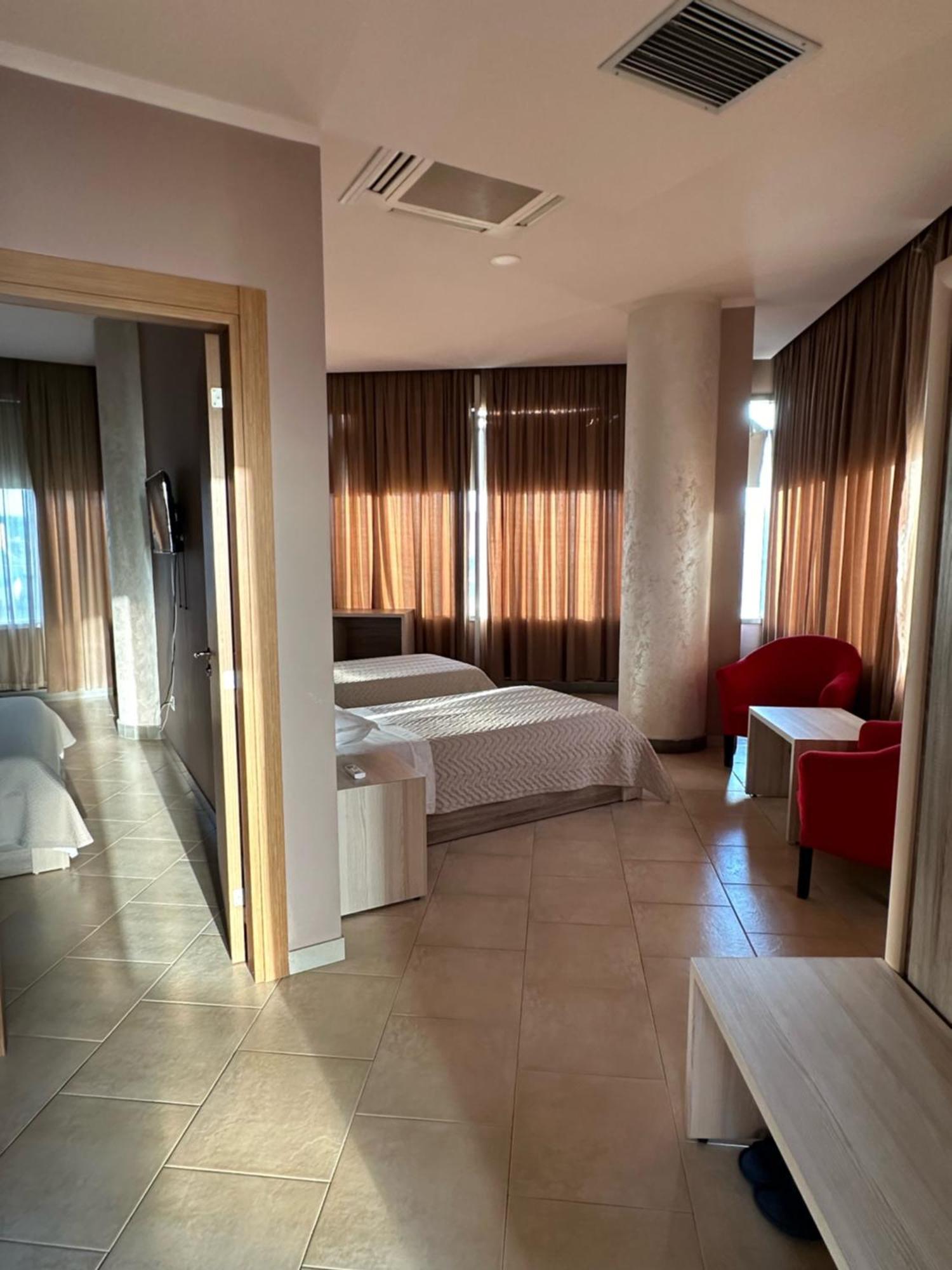Hotel Terminal Tirana Bregu i Lumit Luaran gambar